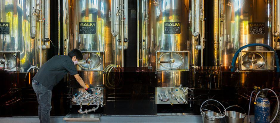 7 bars with in-house breweries